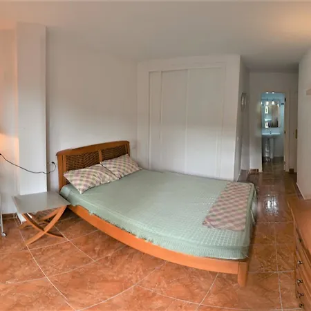 With 2 Bedrooms In Fuengirola, With Pool Access And Furnishe * Fuengirola